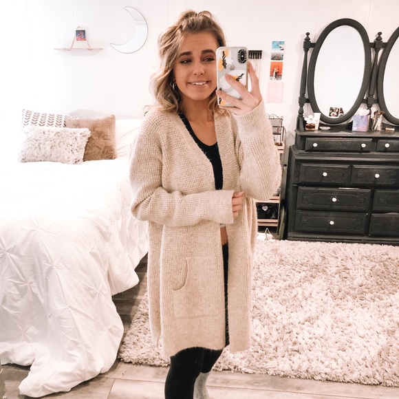 Adorable Cozy Cardigan!! - Picture 8 of 10